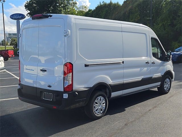 2023 Ford E-Transit Base