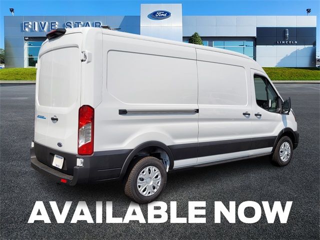 2023 Ford E-Transit Base