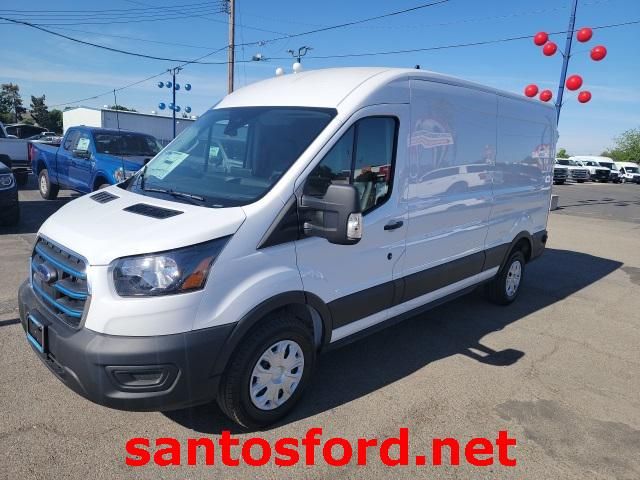 2023 Ford E-Transit Base