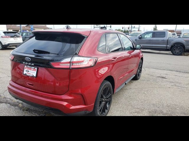 2023 Ford Edge 