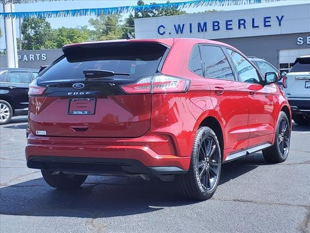 2023 Ford Edge 