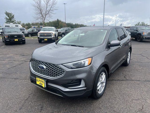 2023 Ford Edge 