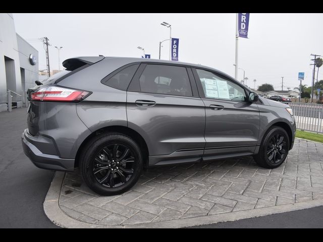 2023 Ford Edge SE