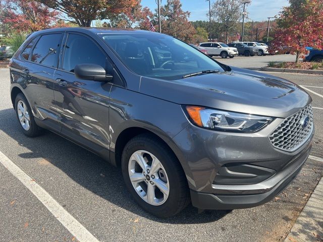 2023 Ford Edge SE