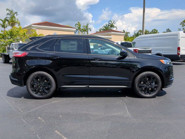 2023 Ford Edge SE