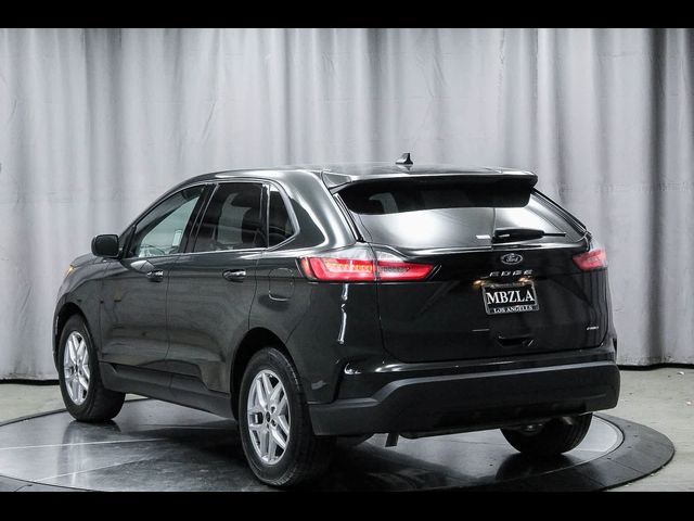 2023 Ford Edge SE