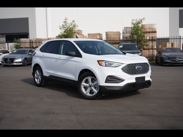 2023 Ford Edge SE