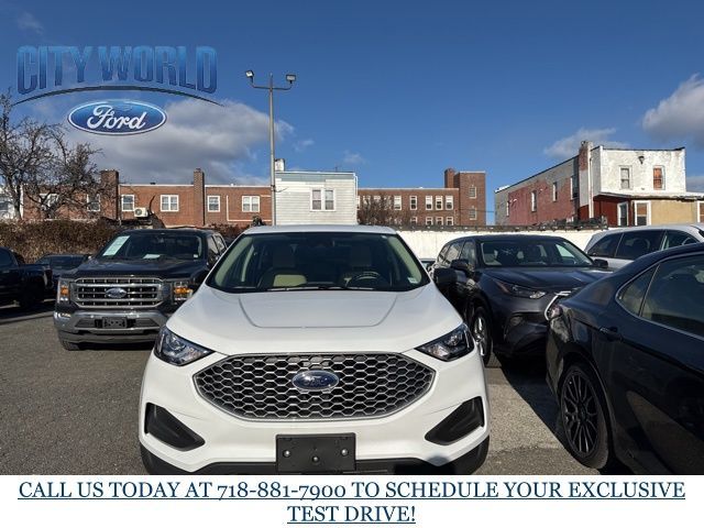 2023 Ford Edge SE