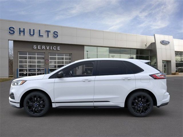 2023 Ford Edge SE