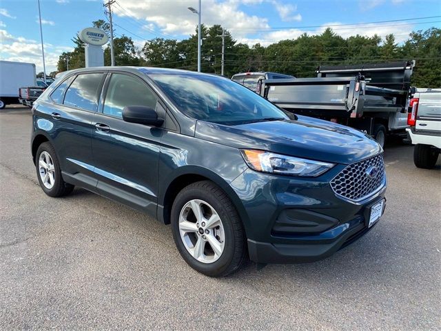 2023 Ford Edge SE