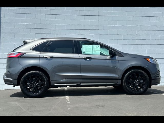 2023 Ford Edge SE