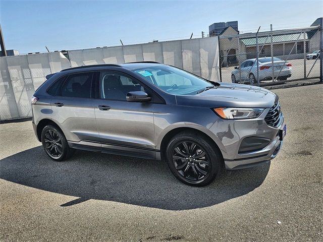 2023 Ford Edge SE