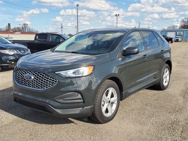 2023 Ford Edge SE