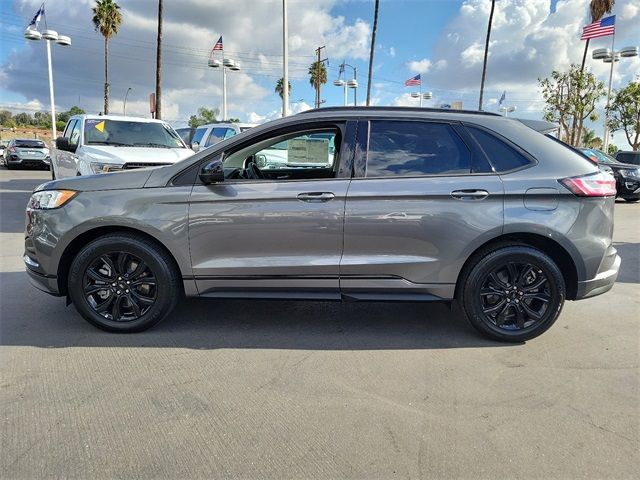 2023 Ford Edge SE