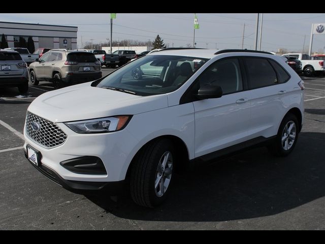 2023 Ford Edge SE