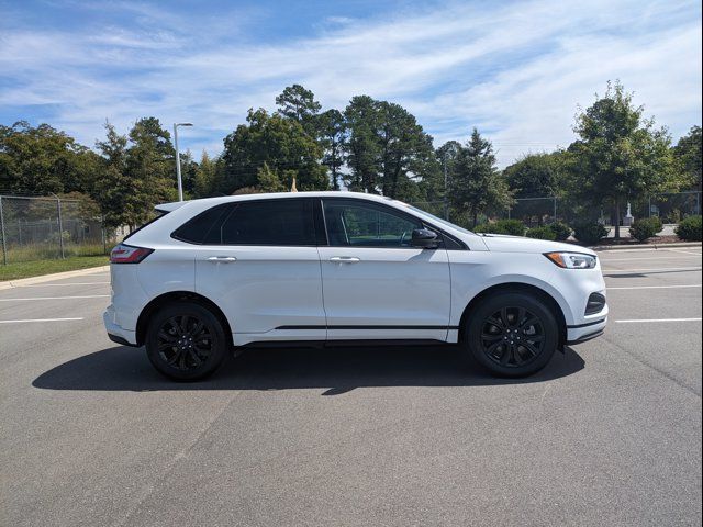 2023 Ford Edge SE