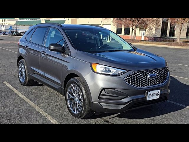 2023 Ford Edge SE