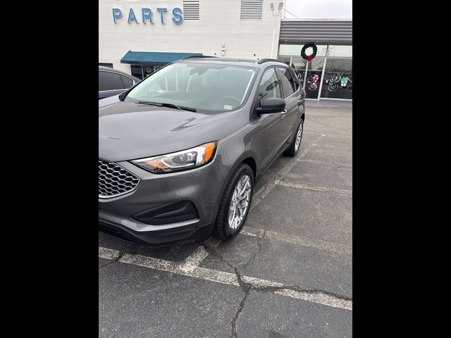 2023 Ford Edge SE