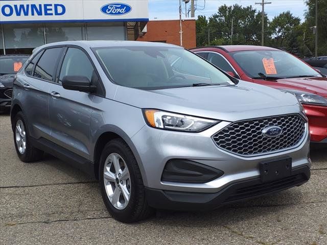 2023 Ford Edge SE