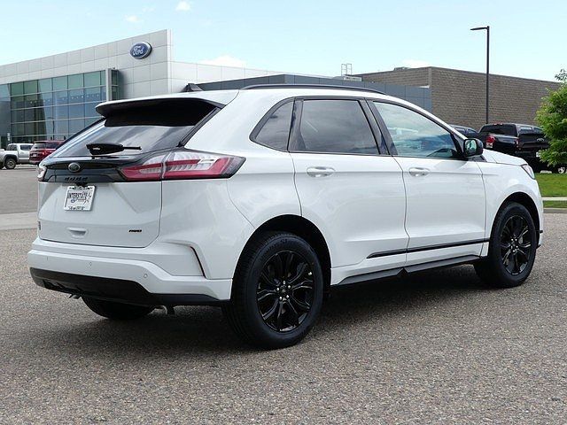 2023 Ford Edge SE