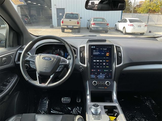 2023 Ford Edge ST