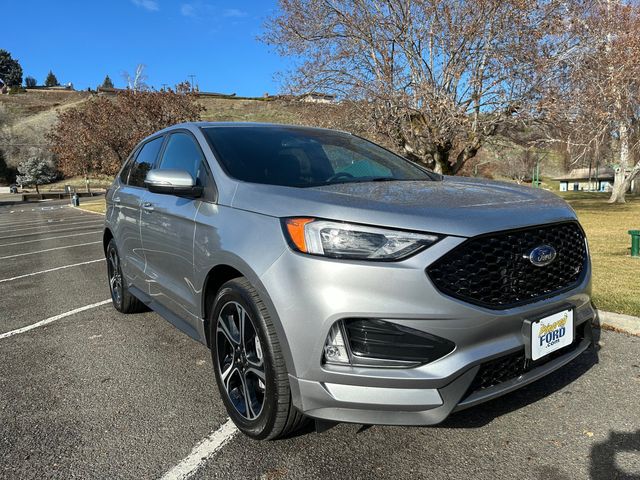 2023 Ford Edge ST