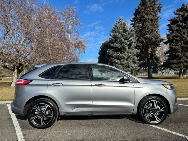 2023 Ford Edge ST