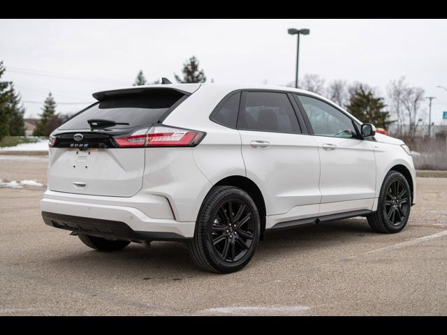 2023 Ford Edge 