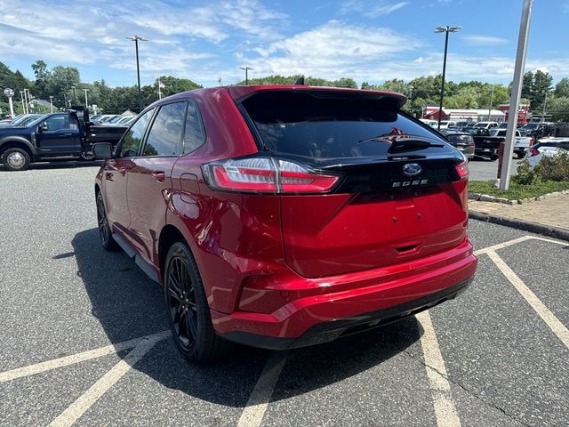 2023 Ford Edge 