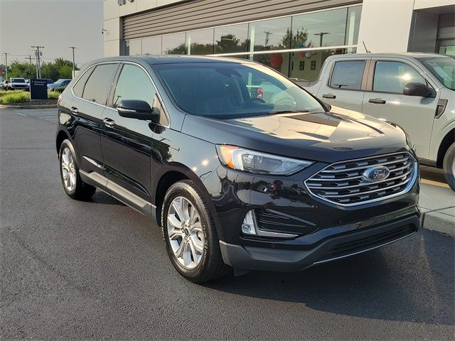 2023 Ford Edge Titanium