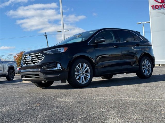 2023 Ford Edge Titanium