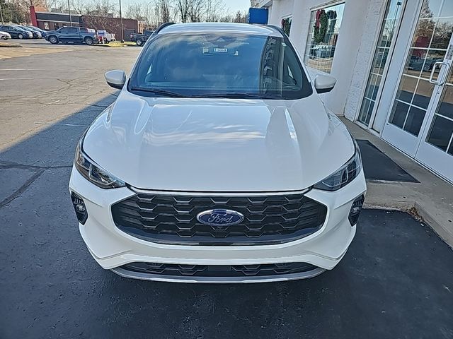 2023 Ford Escape ST-Line Elite