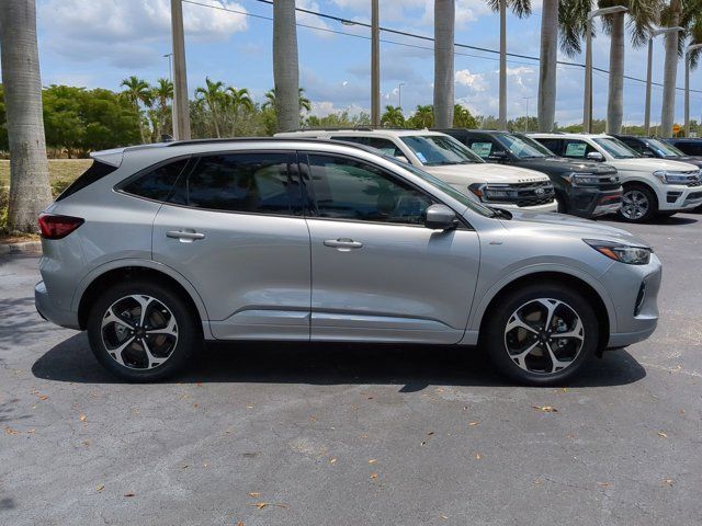 2023 Ford Escape ST-Line Elite