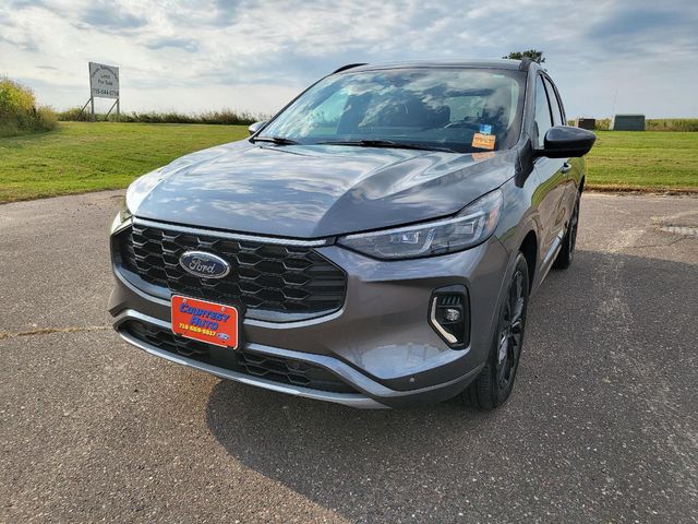 2023 Ford Escape ST-Line Elite