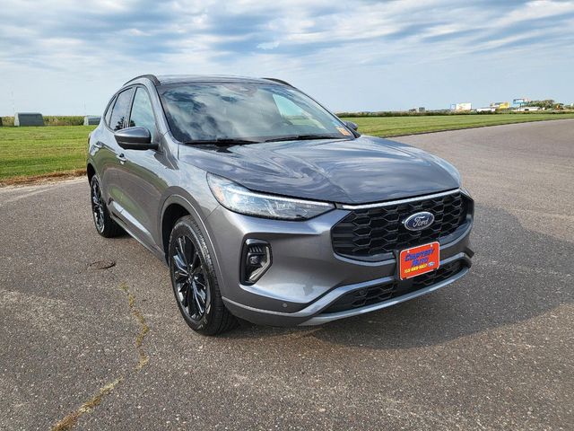 2023 Ford Escape ST-Line Elite