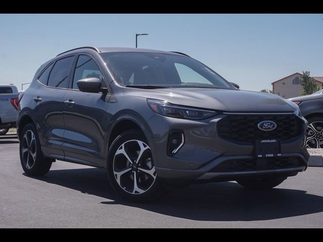 2023 Ford Escape ST-Line Elite