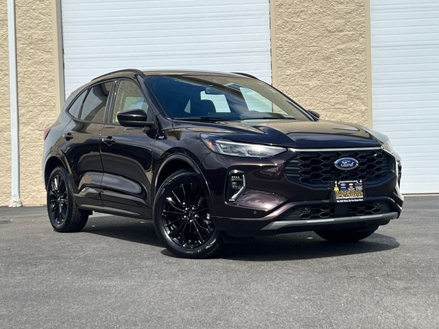 2023 Ford Escape ST-Line Elite