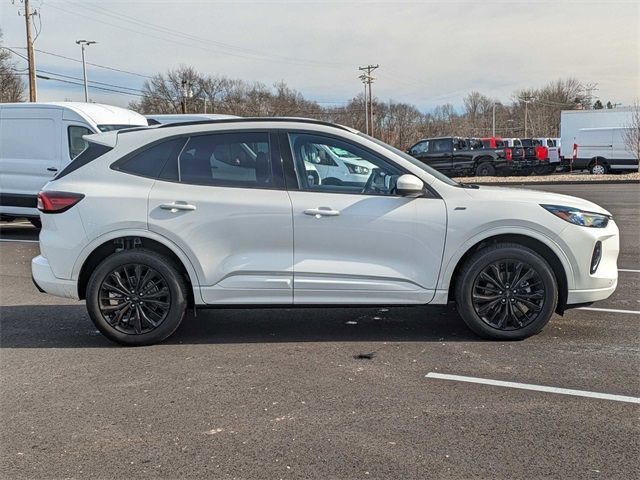 2023 Ford Escape ST-Line Elite