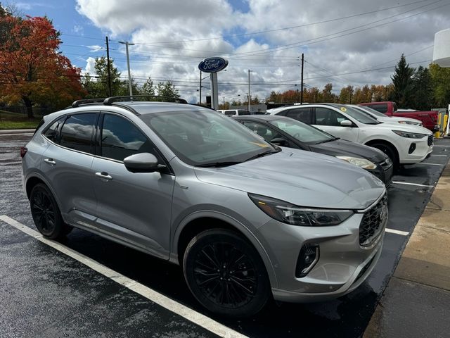 2023 Ford Escape ST-Line Elite