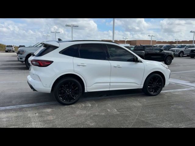 2023 Ford Escape ST-Line Elite