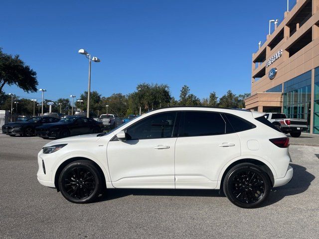 2023 Ford Escape ST-Line Elite