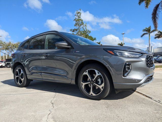 2023 Ford Escape ST-Line Elite