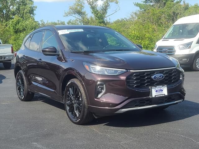 2023 Ford Escape ST-Line Elite