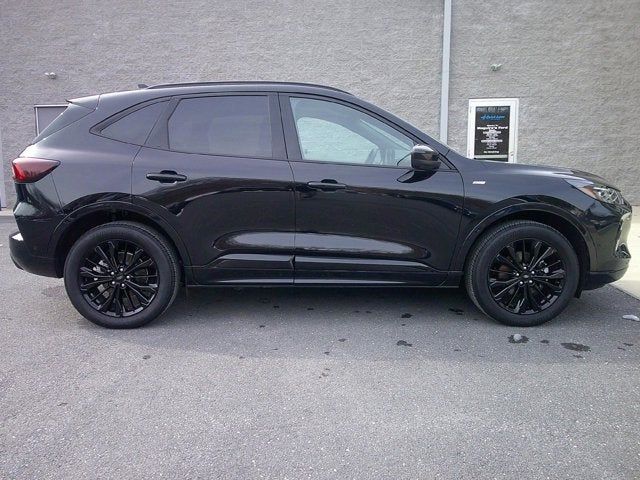 2023 Ford Escape ST-Line Elite