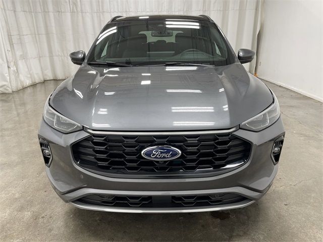 2023 Ford Escape ST-Line Elite