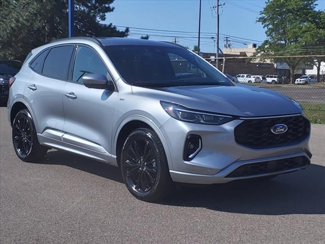 2023 Ford Escape ST-Line Elite