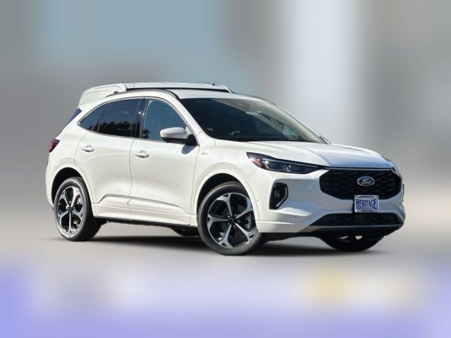 2023 Ford Escape ST-Line Elite
