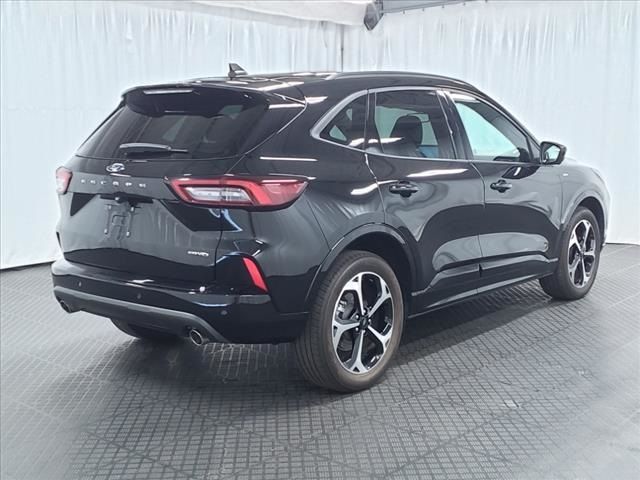 2023 Ford Escape ST-Line Elite