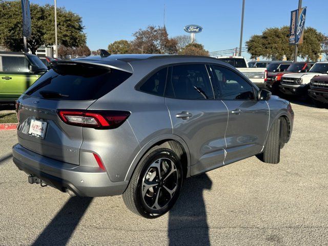 2023 Ford Escape ST-Line Elite