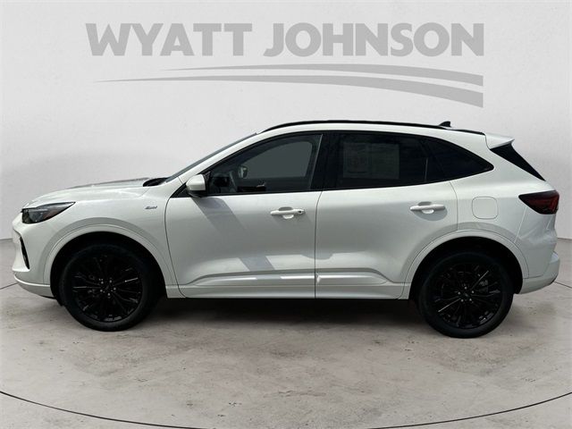 2023 Ford Escape ST-Line Elite